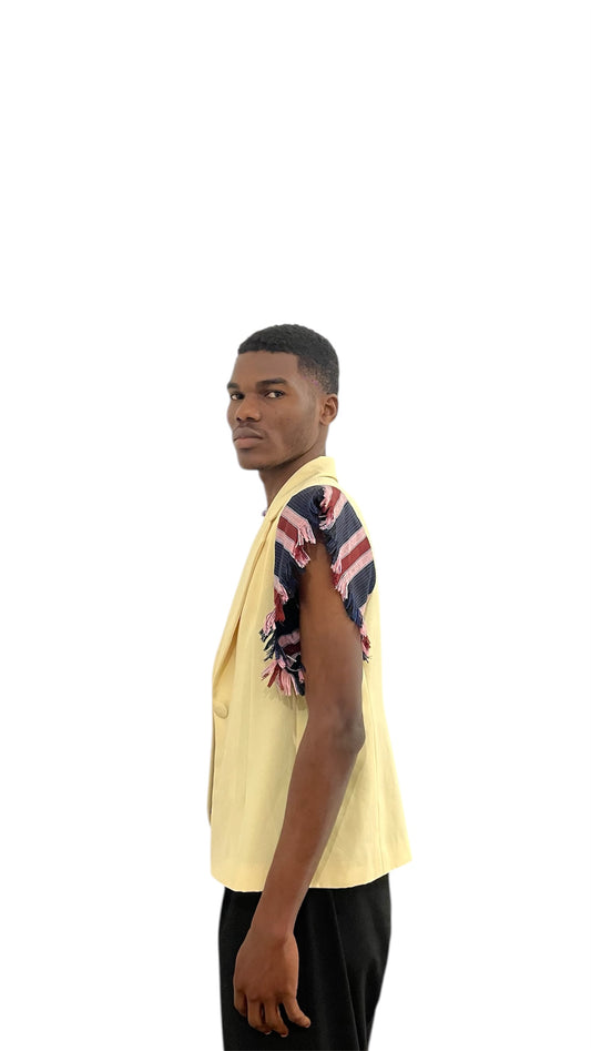 Veste beige à épaulette