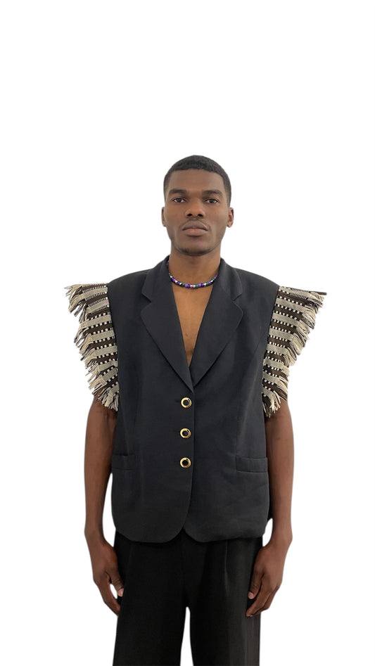 Veste noire à épaulettes